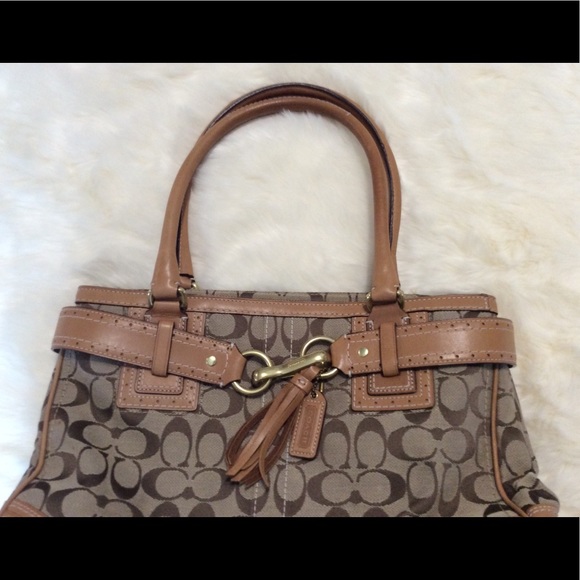 COACH Khaki Signature C BAG XL Tan Leather Tassel - Picture 6 of 9